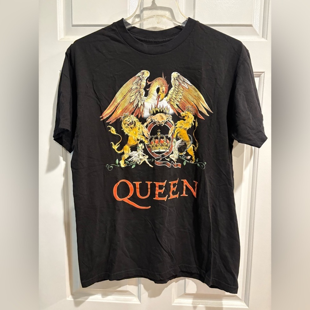 Queen official classic crest tshirt black M